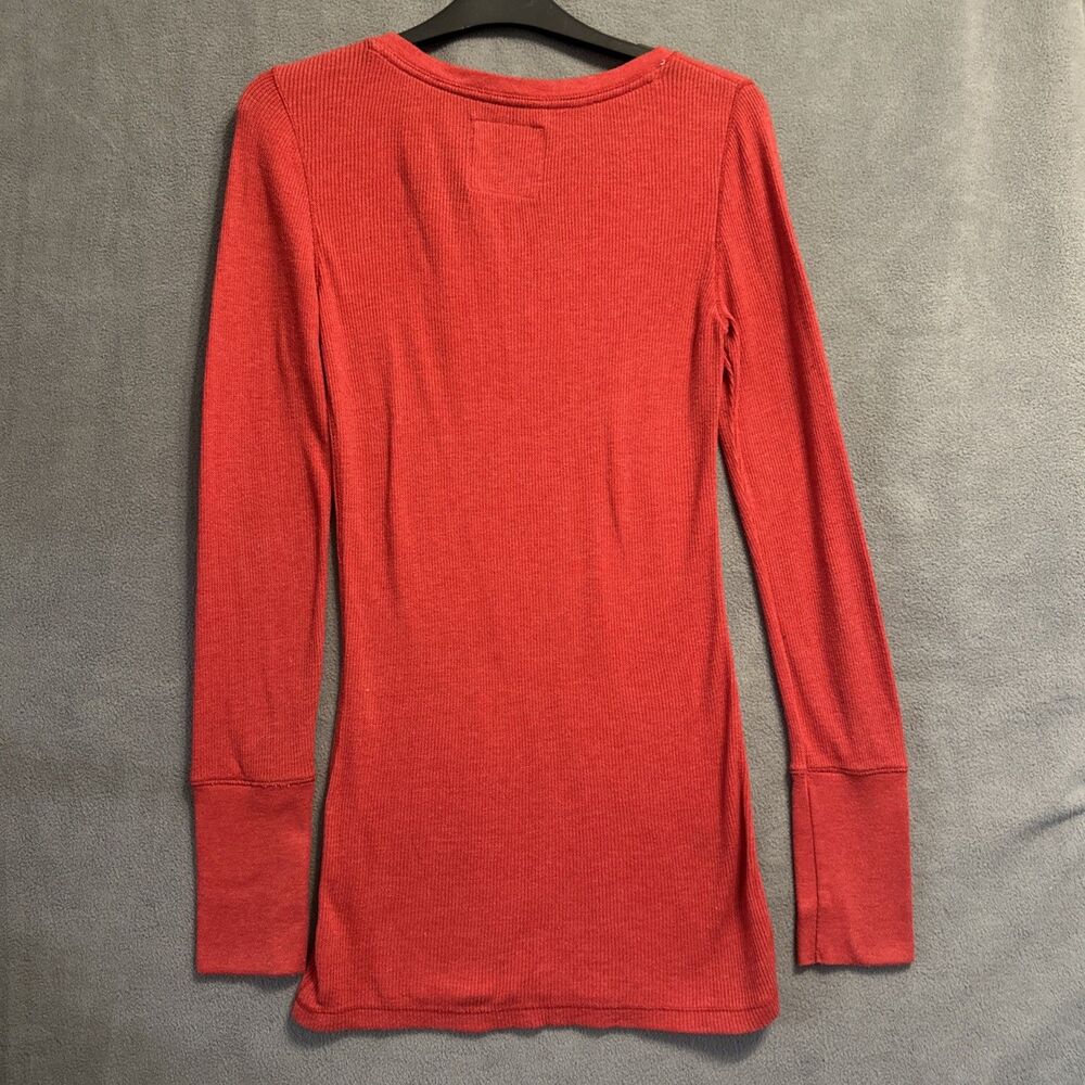VTG Y2K American Eagle Womens Thermal Shirt Size M Red Spell Out Vampire Diaries - Picture 4 of 7